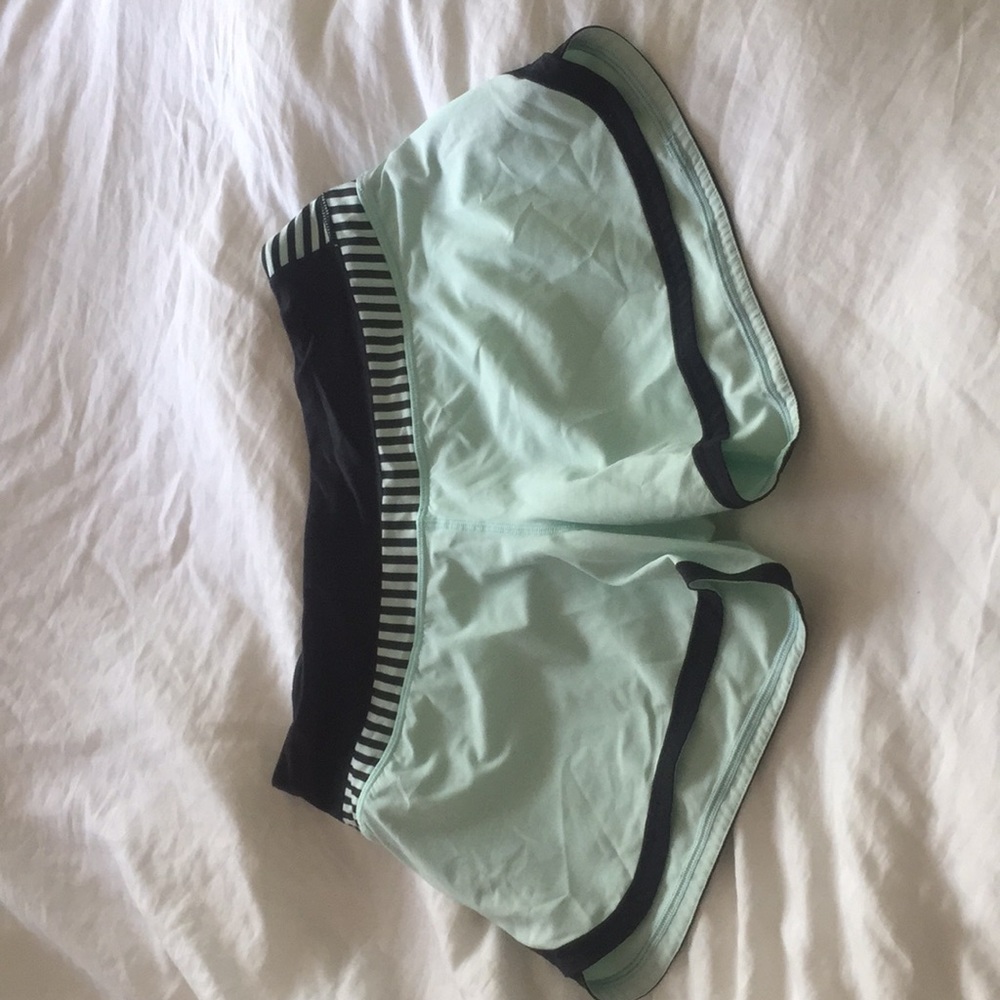 Great condition size 6 mint green lululemon shorts